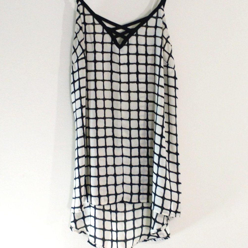 High-low Checker Top